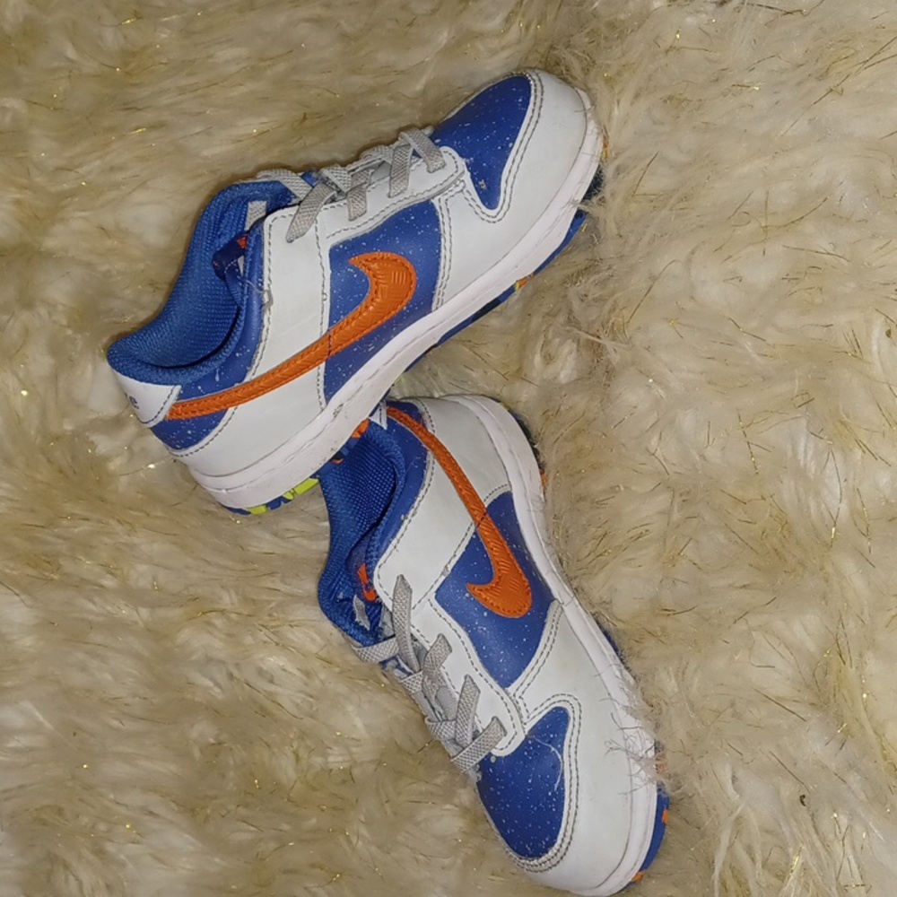 Nike girls shoes